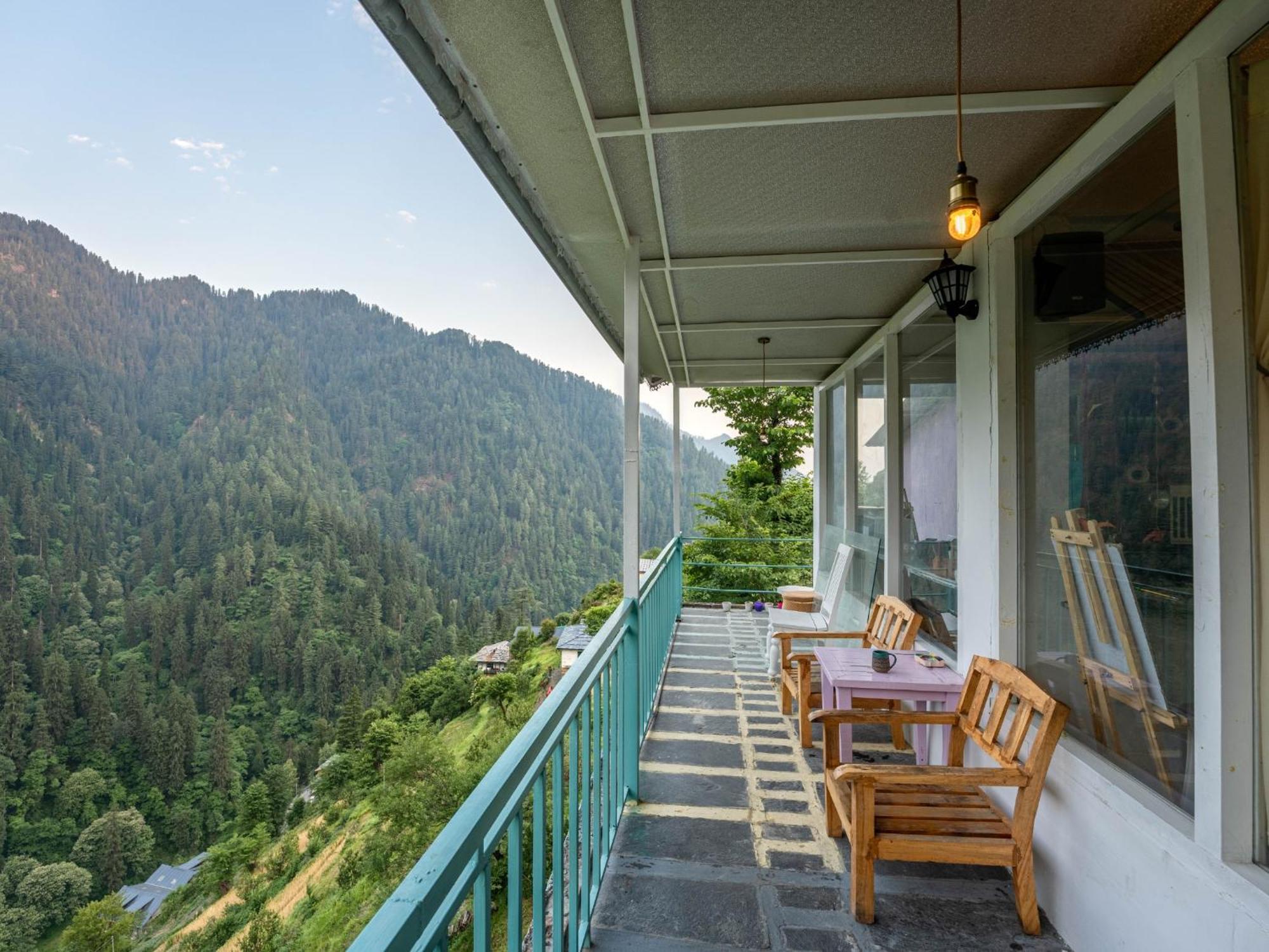 Moustache Shoja, Jibhi Hostel Buitenkant foto